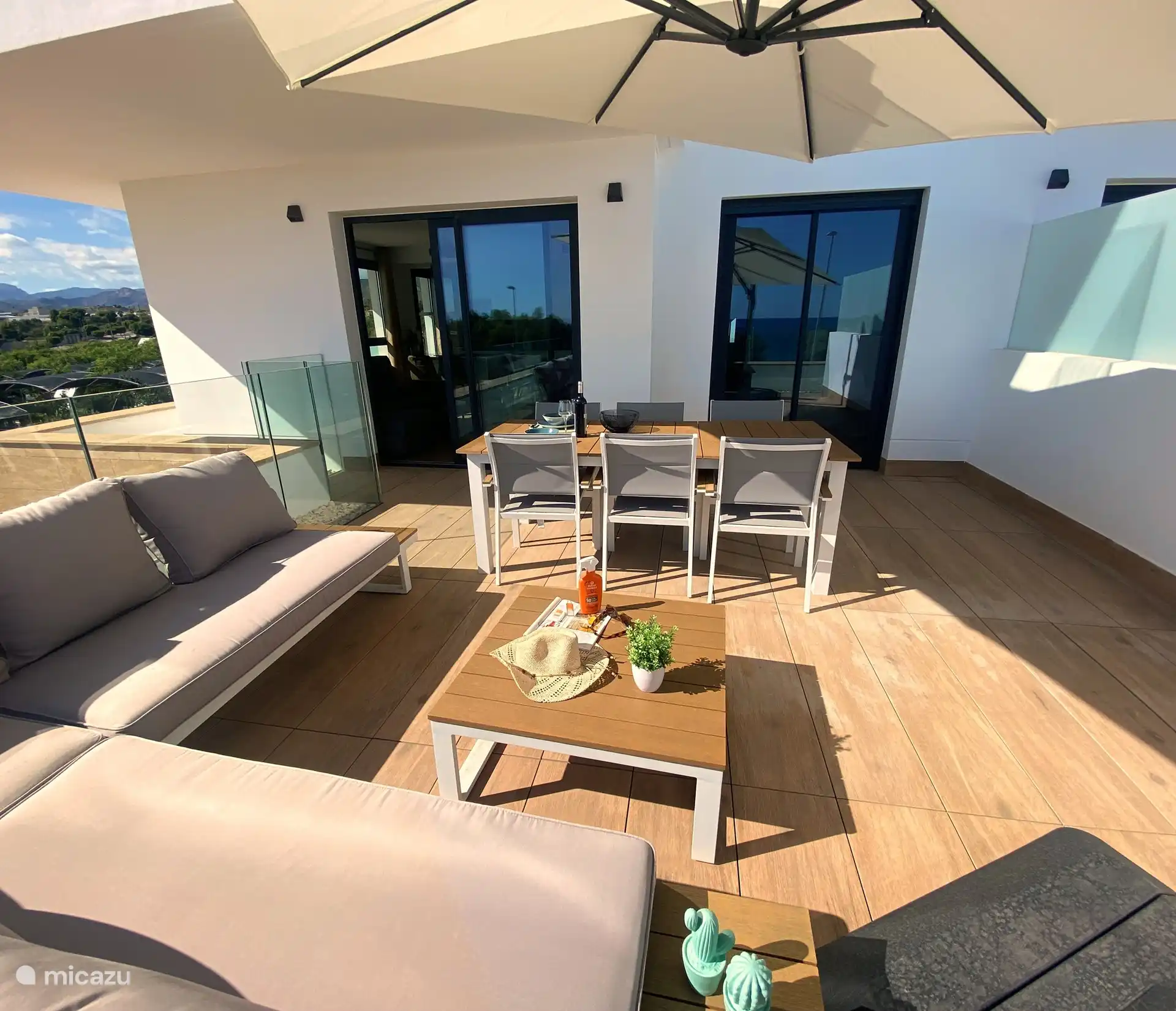 Strand Ferienwohnung Vista Torres - Ruim terras. 