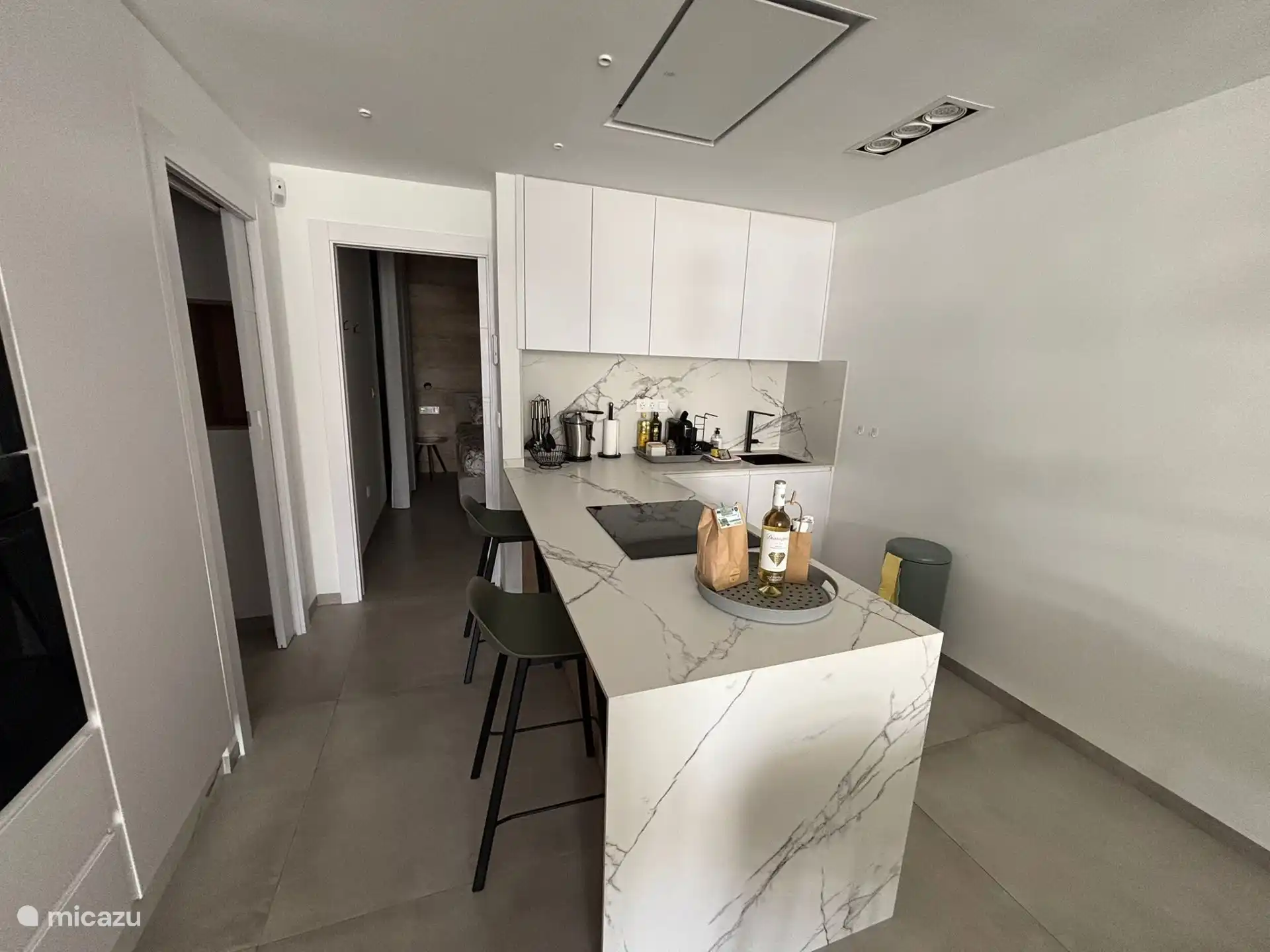 Volledig uitgeruste keuken