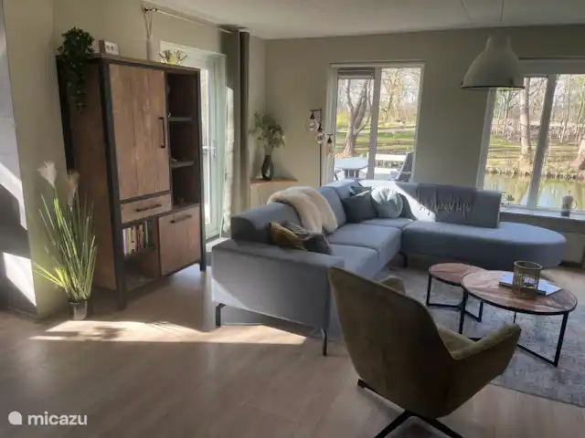 Landhuis op mooi park aan het water huren in Nederland, Drenthe, Westerbork - vakantiehuis Mooi uitzicht vanuit de woonkamer