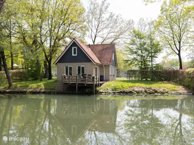 Landhuis op mooi park aan het water huren in Nederland, Drenthe, Westerbork - vakantiehuis Landhuis op mooi park aan het water huren in Nederland, Drenthe, Westerbork - vakantiehuis