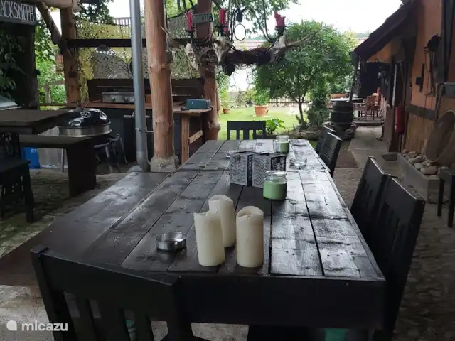 apartamento en República Checa, Sur de Bohemia, Strunkovice Nad Blanicí – Zichovec El corral de las cabras Mesa en el rincón de la barbacoa