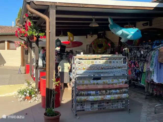 Glamping vakantie Viareggio huren in Italië, Toscane, Viareggio - glamping / safaritent / yurt Winkel camping