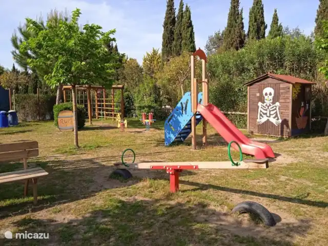Glamping vakantie Viareggio huren in Italië, Toscane, Viareggio - glamping / safaritent / yurt Speeltuin