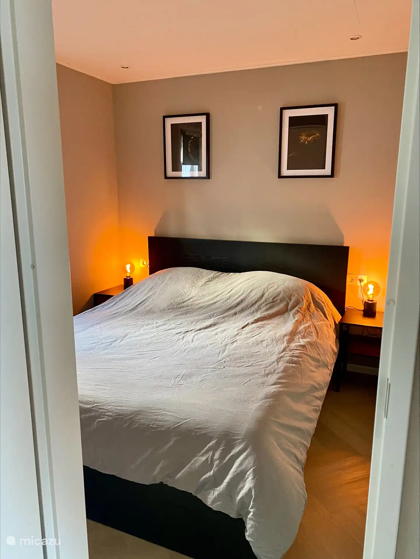 bedroom with double bed