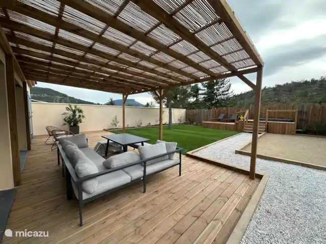 Deportes de montaña, Francia, Alpes de Alta Provenza, Castellane, villa La Maison Myrtille
