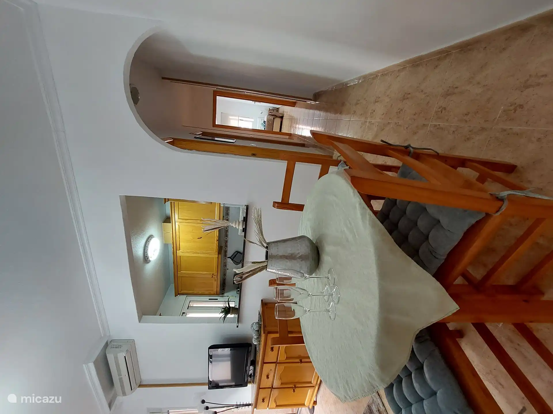 Comedor con 4 sillas