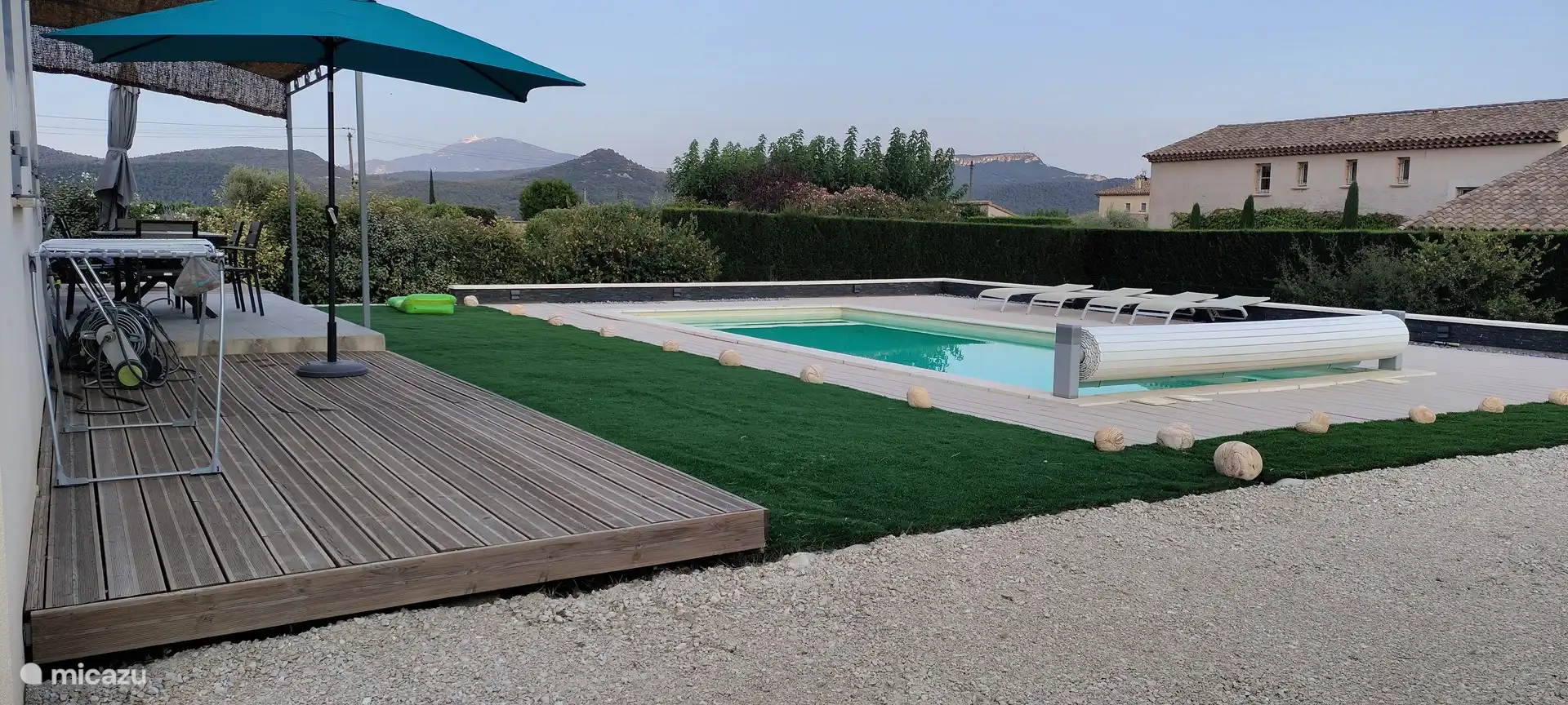 Terrasse + zusätzliche Holzterrasse