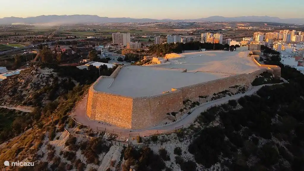 Castillo de Guardamar.