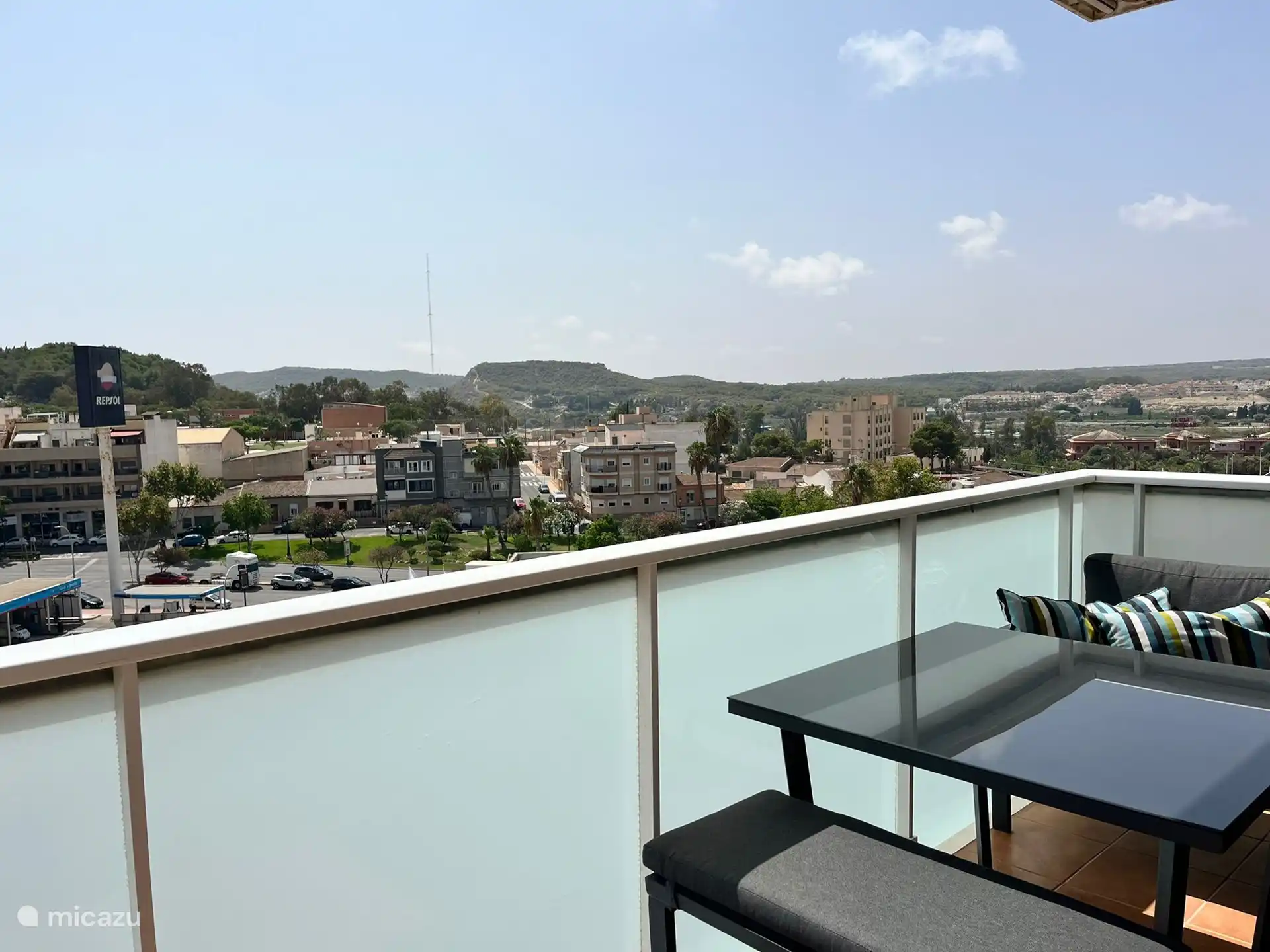 Cena lounge en el balcón.