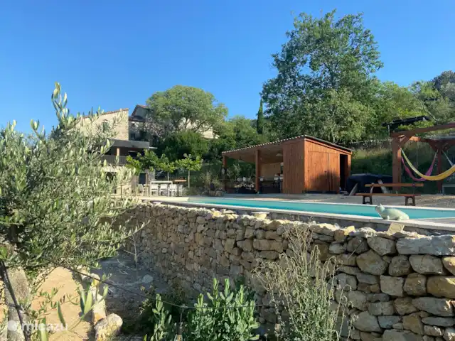 Le Quartier - Edith Piaf en Francia, Ardecha, Banne-Pigère - casa rural / cabaña
