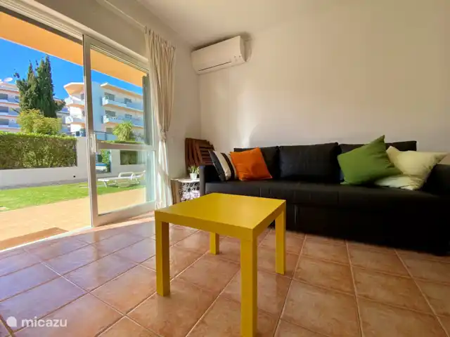 Location de Vacances Portugal, Algarve, Lagos, appartement - Samba Salon spacieux avec climatisation.