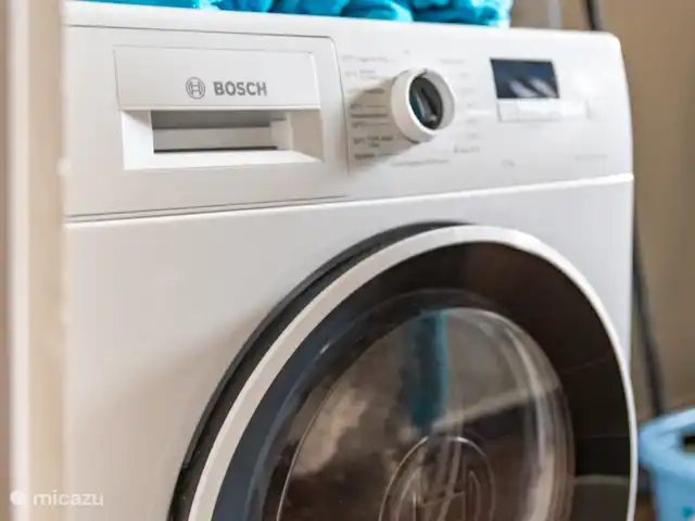 Villa Toucan Curacao huren in Curaçao, Banda Ariba (oost), Jan Thiel - villa Wasmachine, droogrek, strijkplank & ijzer staan in het huis