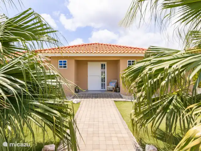 Villa Toucan Curacao huren in Curaçao, Banda Ariba (oost), Jan Thiel - villa Voorkant villa