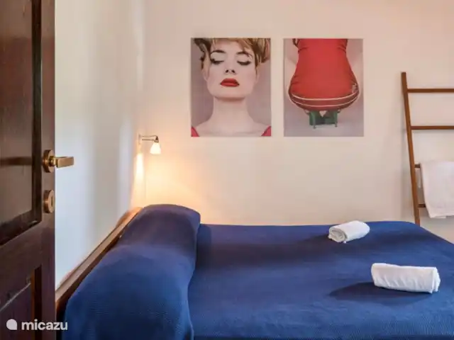 Location de Vacances Italie, Toscane, Gaiole in Chianti, appartement - Appartement Lippi Chambre avec lit double et éclairage fin