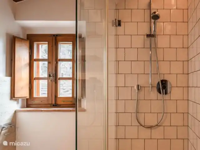 Location de Vacances Italie, Toscane, Gaiole in Chianti, appartement - Appartement Lippi La douche