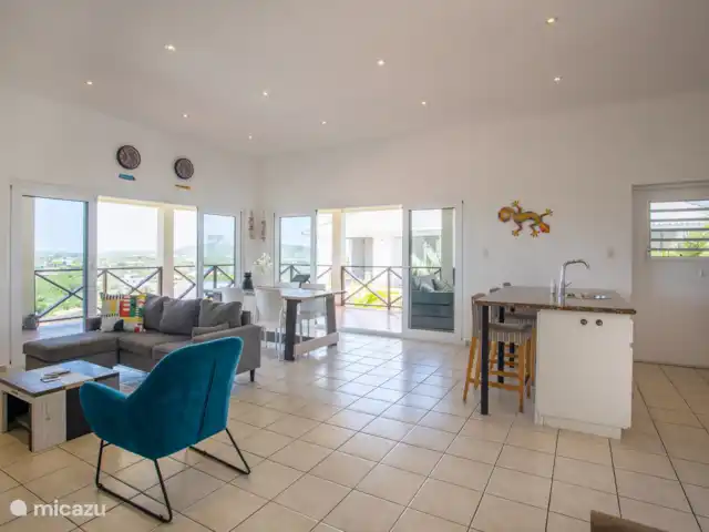 Villa Vista Maravilla | Curaçao, Banda Ariba (est), Brakkeput Abou - villa Parce que la maison est située en hauteur, il y a toujours une belle brise rafraîchissante qui souffle dans la maison