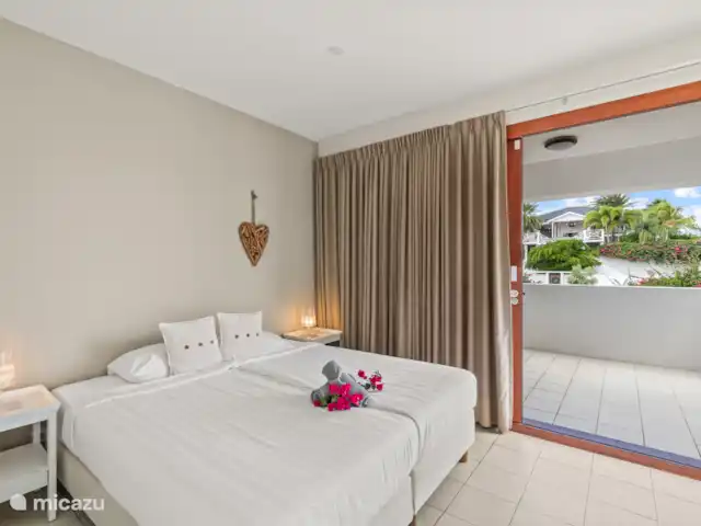 Ocean Pearl 12, BocaGentil | Curaçao, Banda Ariba (est), Jan Thiel - appartement Chambre parentale avec climatisation, salle de bains privative et terrasse privée