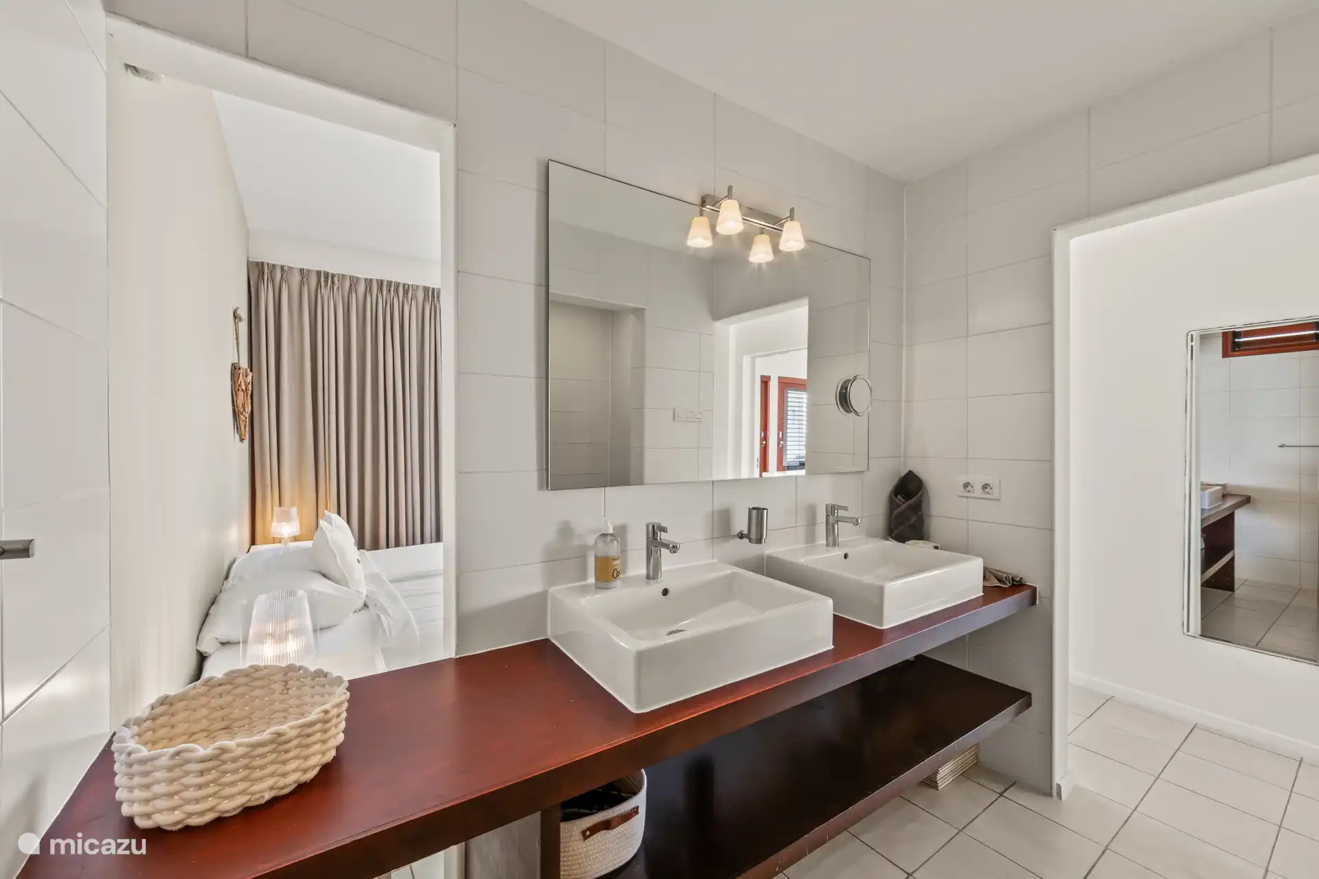 Badezimmer en-suite Hauptschlafzimmer