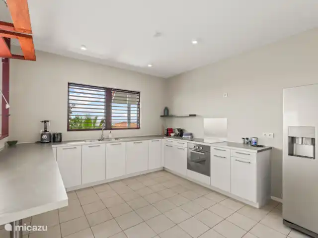 Ocean Pearl 12, BocaGentil | Curaçao, Banda Ariba (est), Jan Thiel - appartement Cuisine ouverte avec de belles vues