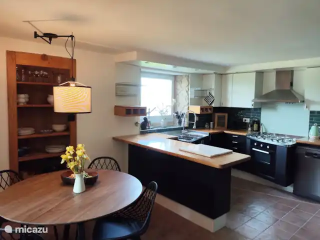 vakantiehuis huren in Italië, Piëmont, Niella Belbo – Vakantiehuis Casa Bella Nuova Keuken