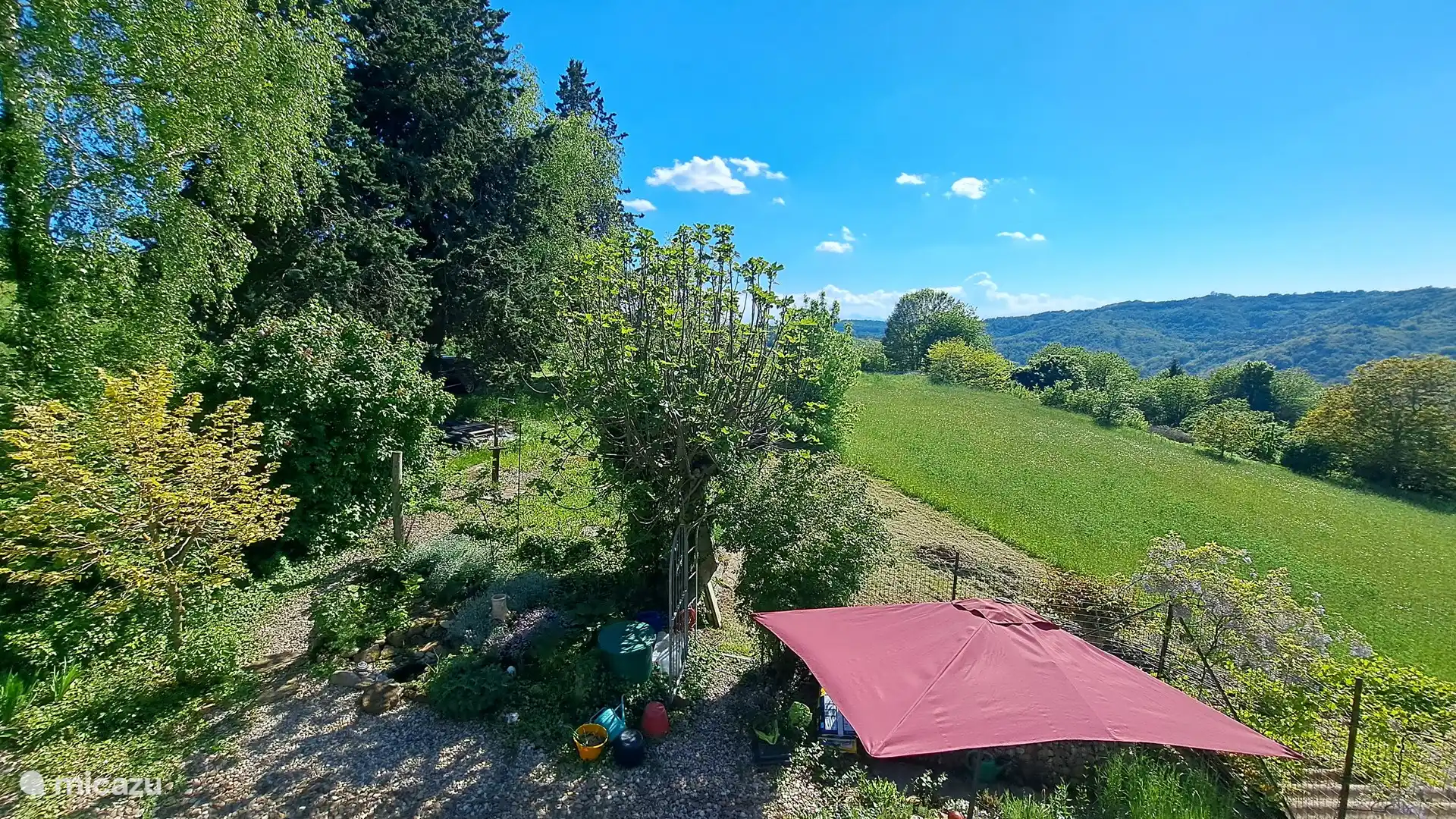 Terrasse 1 / terrain
