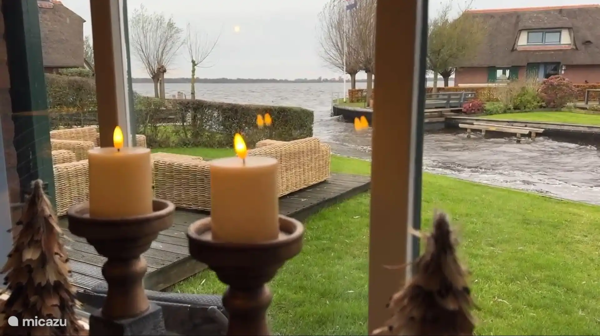 Auch wenn das Wetter nicht so schön ist, hat man einen Blick auf den See