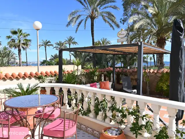 Villa La Mariposa huren in Spanje, Costa Cálida, Los Urrutias - villa uitzicht vanuit het terras van de slaapkamer beneden, kopje koffie met uitzicht op zee