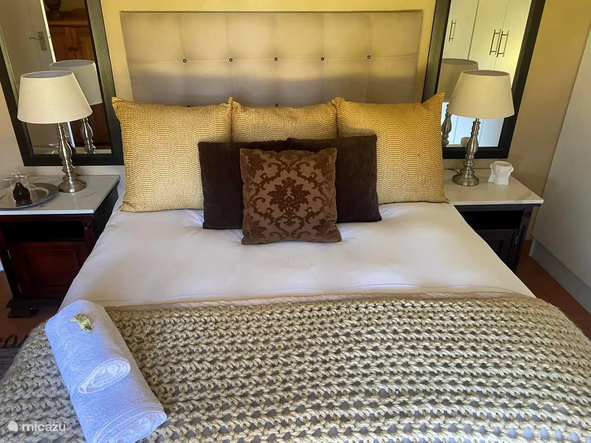 Second room with queen size bed.