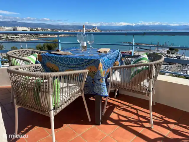 Appartement de luxe avec vue sur la mer | France, Côte d'Azur, Antibes - appartement vue sur le vieil Antibes, le club de voile, la plage et la baie avec beach club