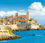 the old lively center of Antibes