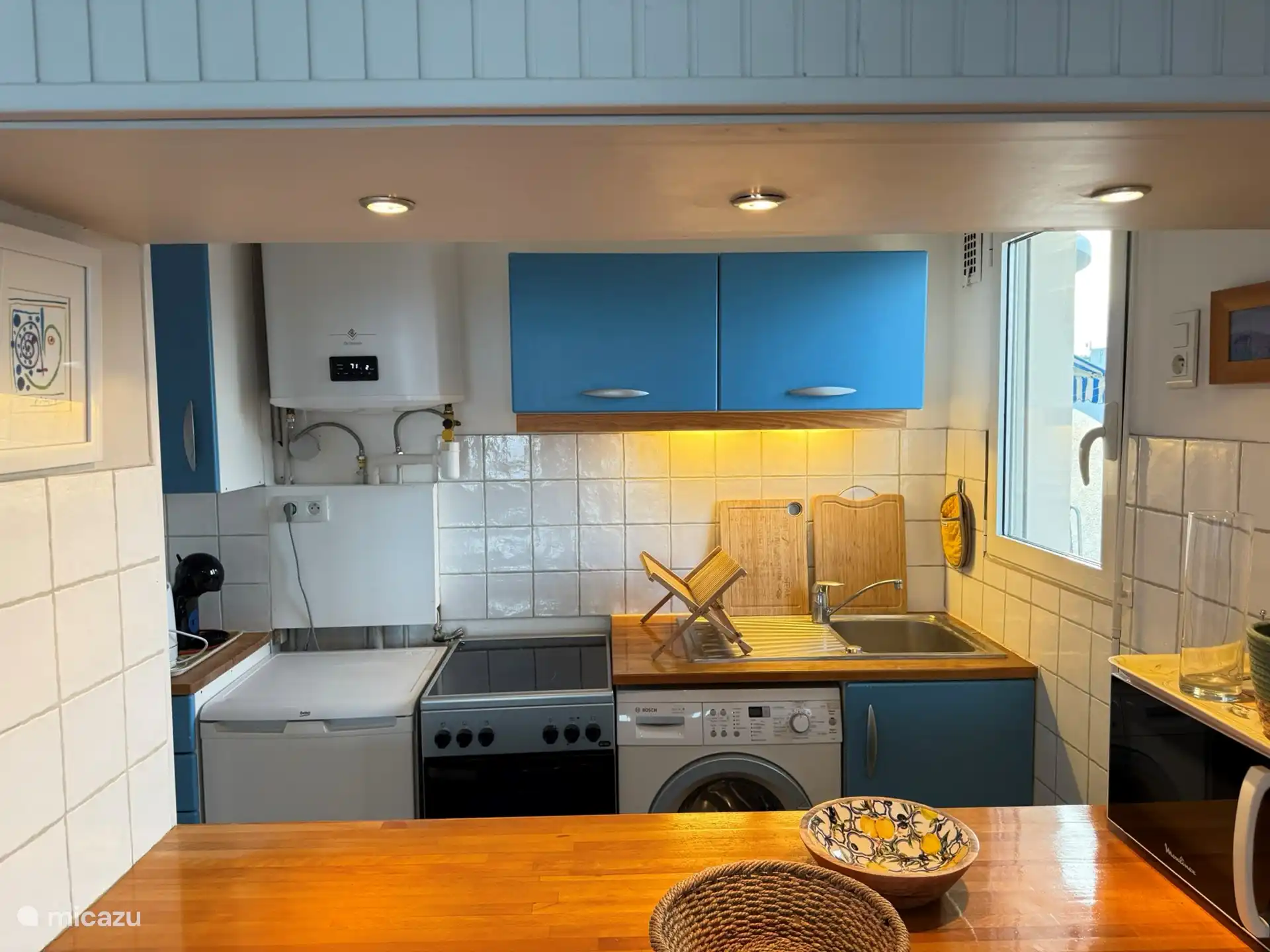 Renovated kitchen from March 1, 2025 with new boiler, oven, refrigerator and induction hob