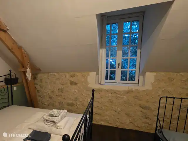 Location de Vacances France, Aisne, Aubenton, maison de vacances - La Bohème Chambre 3 personnes