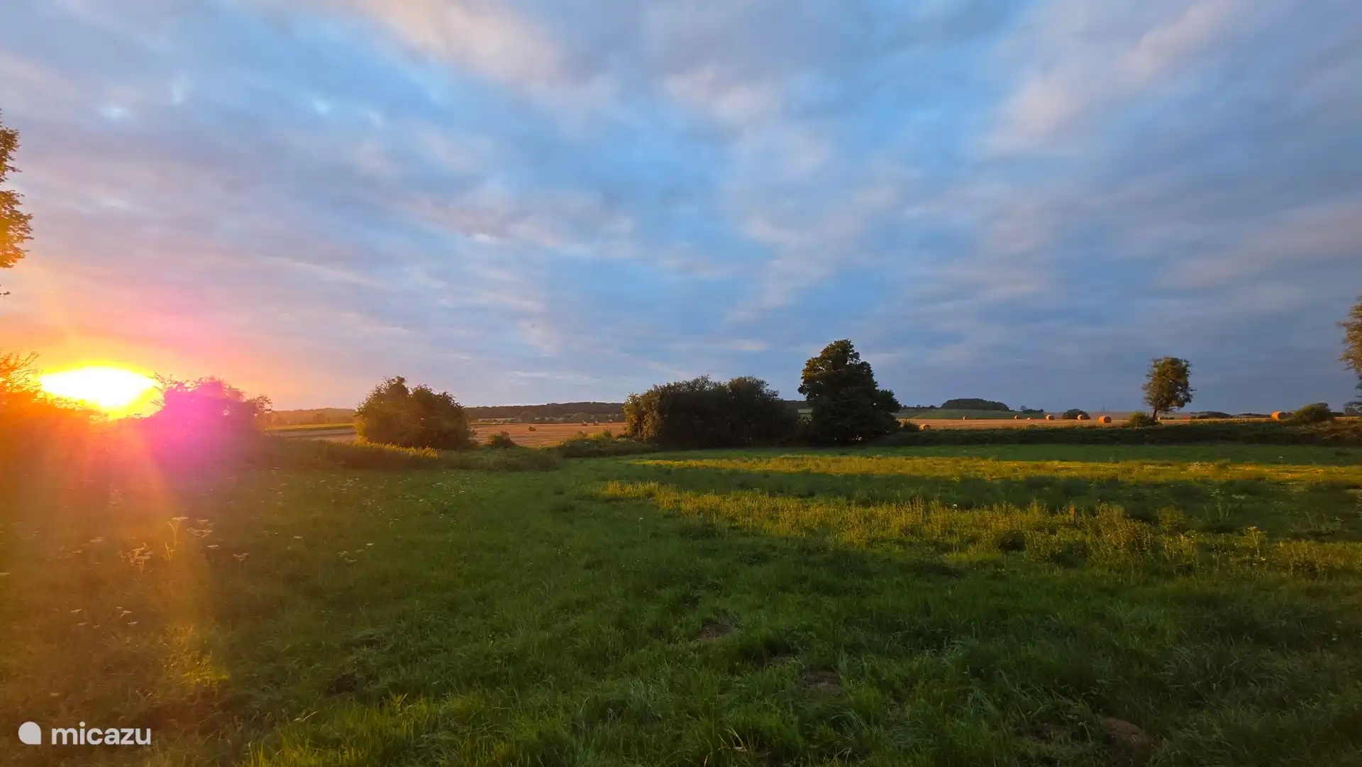 Altijd prachtige vergezichten over het eigen terrein en het glooiende landschap