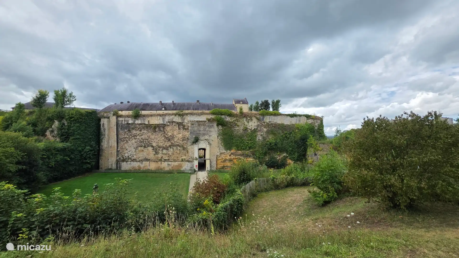 Het prachtige fort van Sedan (50 min rijden) 