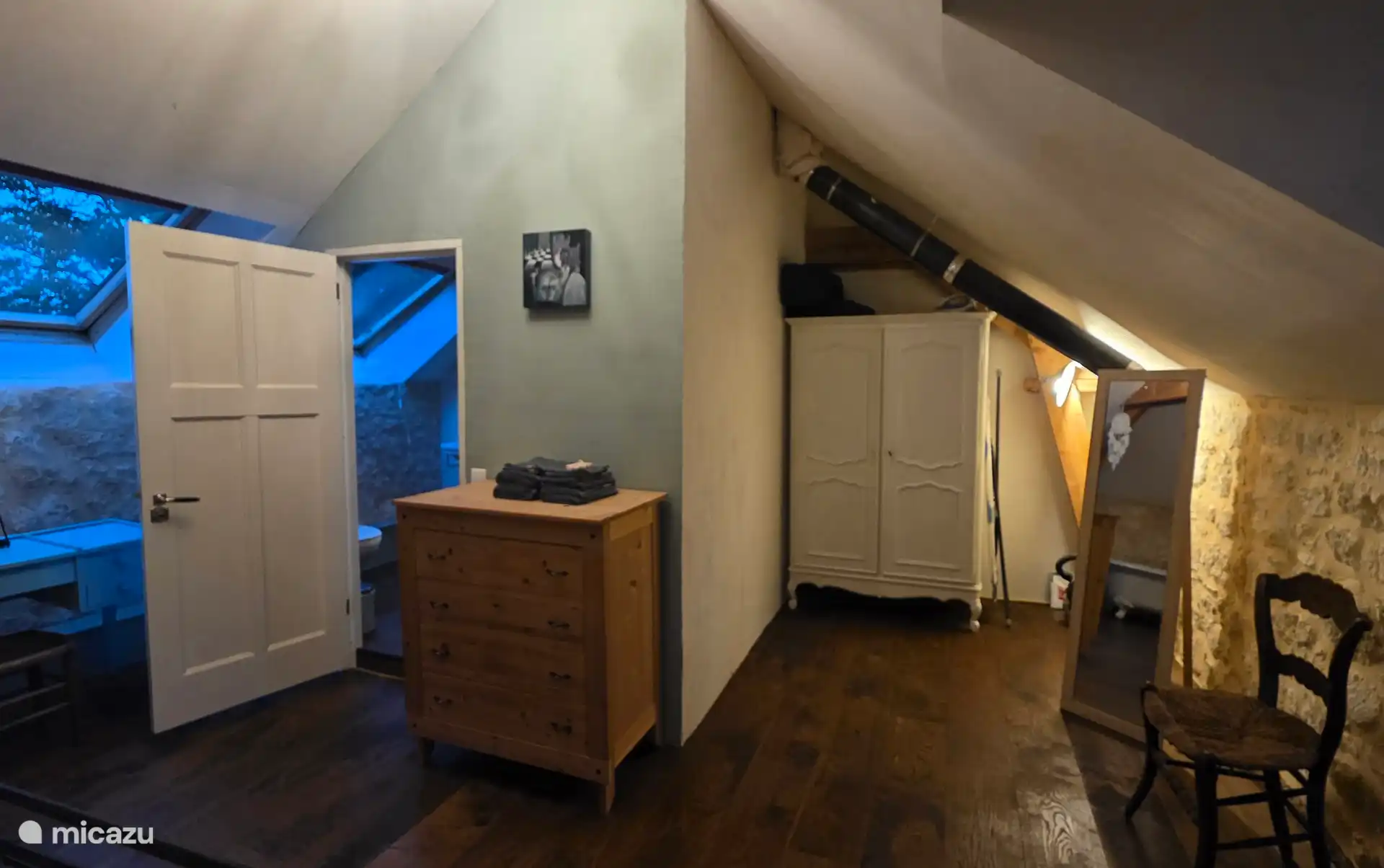 De ruime master bedroom 
Met ruimte voor n Babybed.
