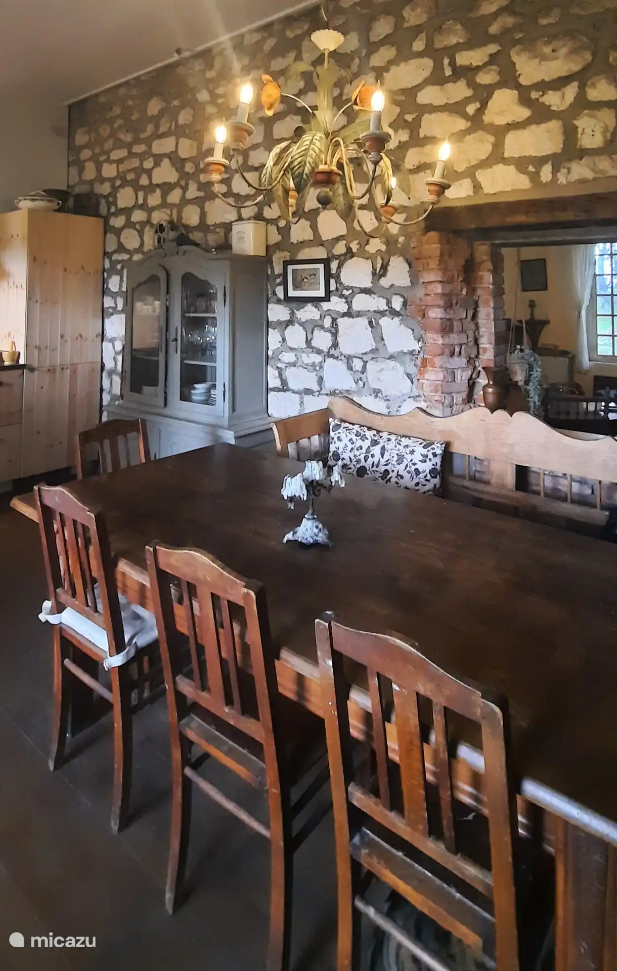 ruime gezinstafel in woonkeuken (250x150)