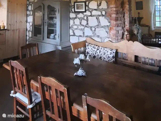 vakantiehuis huren in Frankrijk, Aisne, Aubenton – La Boheme ruime gezinstafel in woonkeuken (250x150)