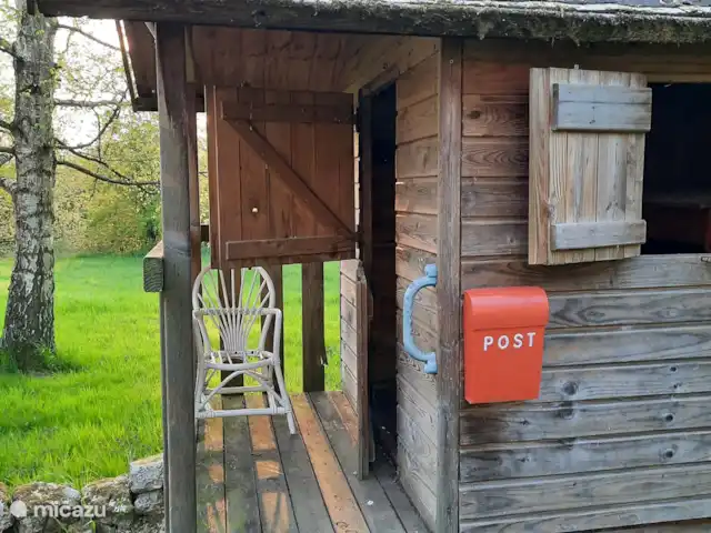 vakantiehuis huren in Frankrijk, Aisne, Aubenton – La Boheme speelhuisje voor de kleintjes