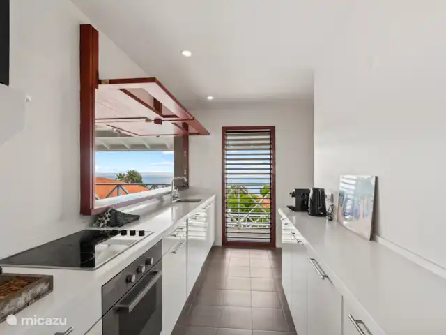 Villa Vue Océan 06, BocaGentil | Curaçao, Banda Ariba (est), Jan Thiel - appartement Cuisine ouverte avec vue sur la mer
