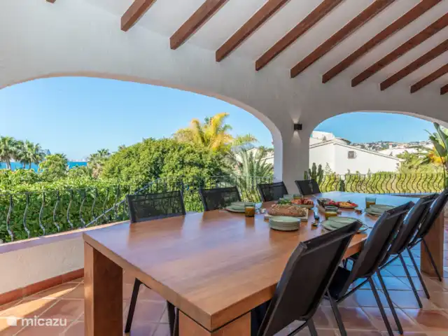 Villa La Renda- Cerca de la playa en España, Costa Blanca, Moraira - villa mesa de comedor terraza