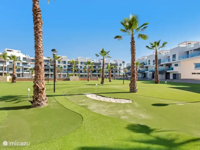 Casa de Ensueño | Espagne, Costa Blanca, Guardamar del Segura - penthouse Il y a aussi beaucoup à faire pour les enfants dans le complexe, comme :
-Golf
-terrain de jeu
-Piscines
-Ping-pong
- Jue de Boules