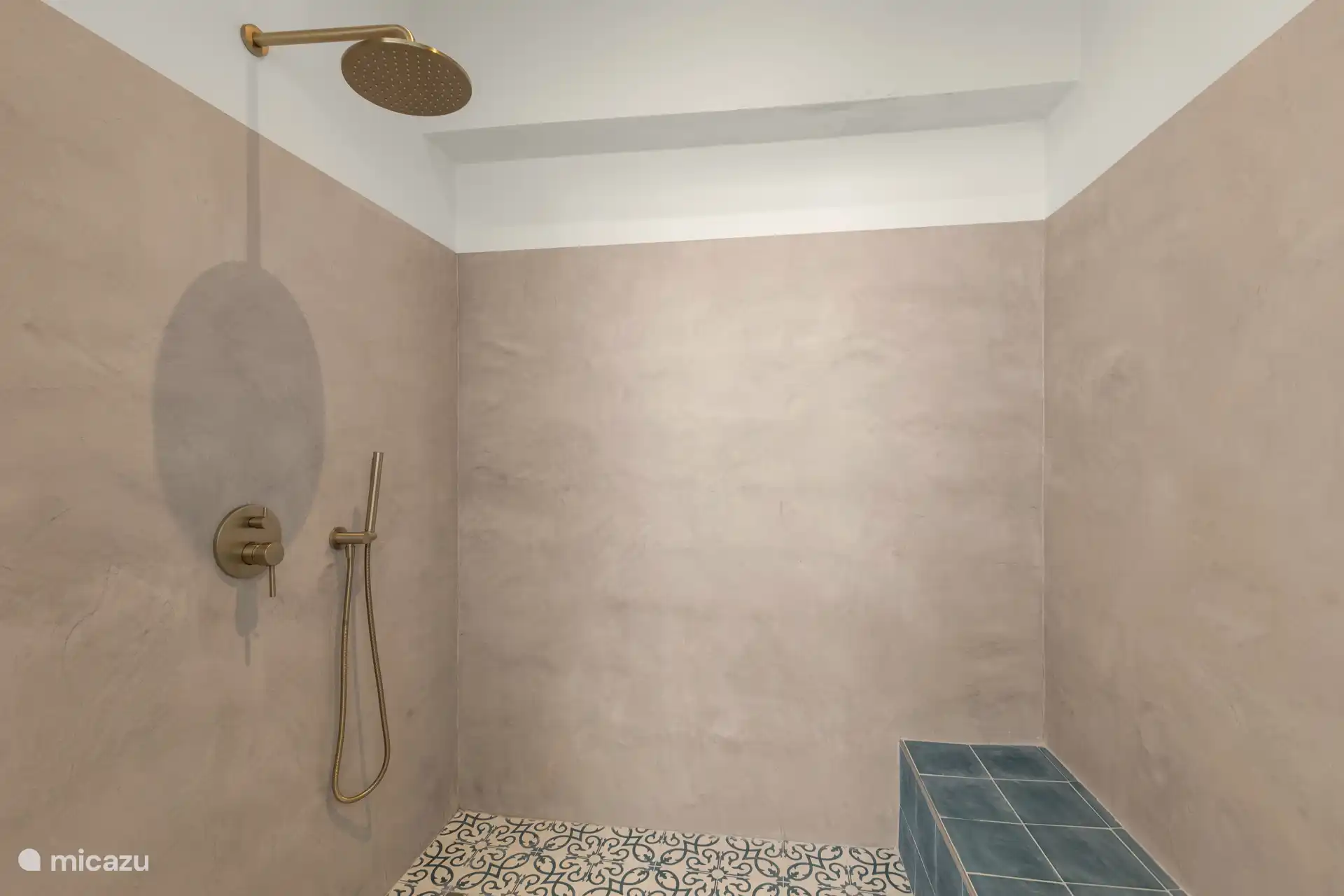 Luxuriöse Regendusche