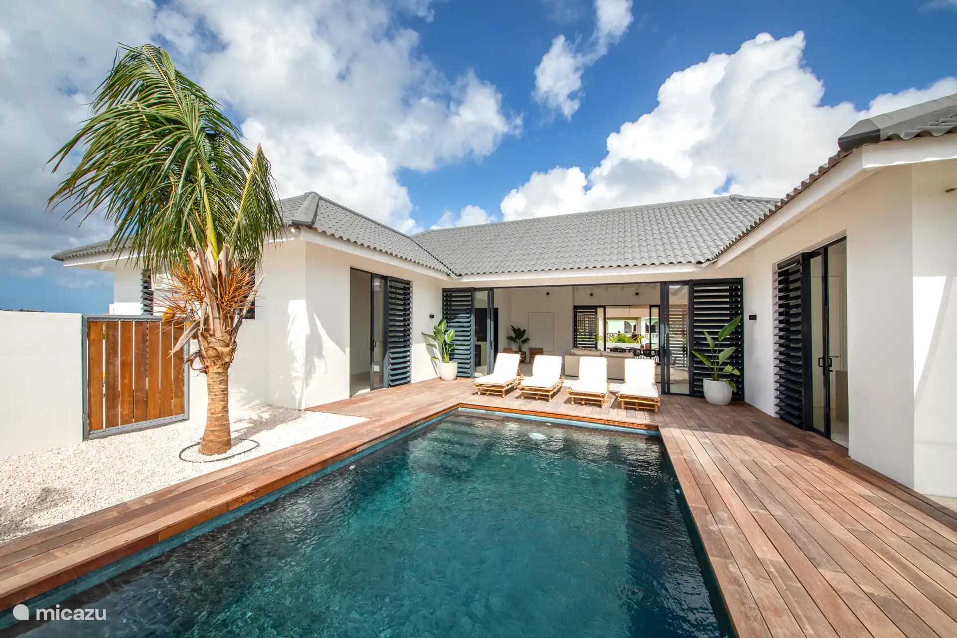 Luxuriöse 8-Personen-Villa mit herrlichem Blick über das spanische Wasser