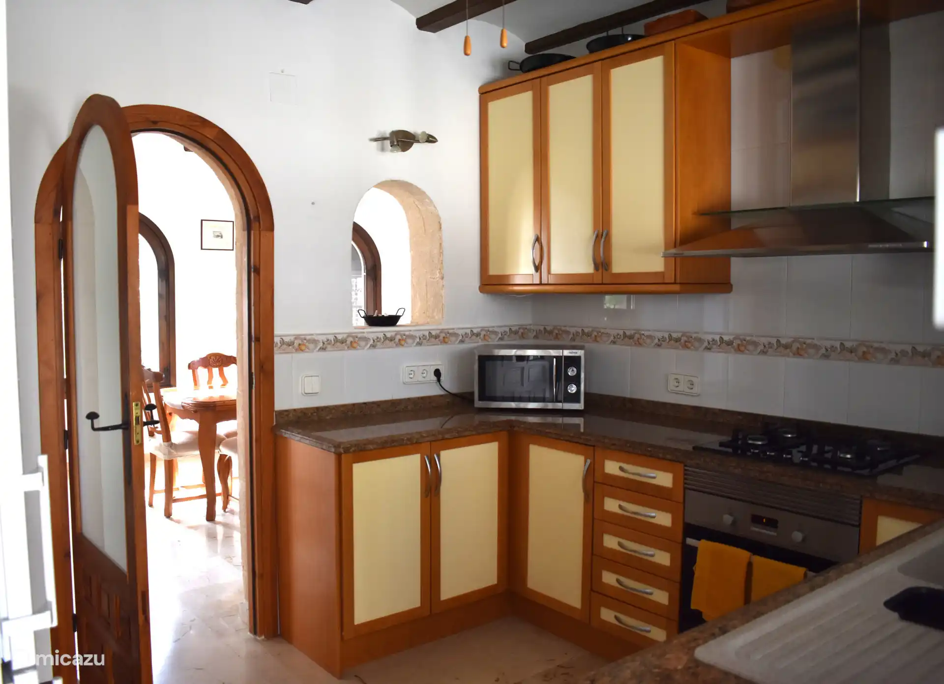 Kochen Sie mit Genuss in der modernen Küche.