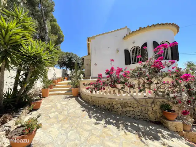 Villa Sin Prisa | Espagne, Costa Blanca, Benissa - villa Le jardin de la Villa Sin Prisa est entièrement clos et offre beaucoup d’intimité.