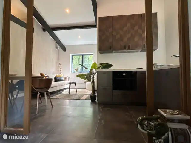 Location de Vacances France, Aude, Alzonne, villa - Maisons du Parc au Domaine le Puget Table à manger pour 4 personnes