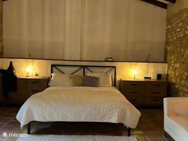 Location de Vacances France, Aude, Alzonne, villa - Maisons du Parc au Domaine le Puget Après une belle journée, dormez avec style.