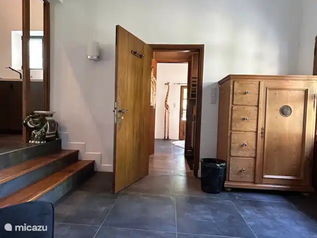 Location de Vacances France, Aude, Alzonne, villa - Maisons du Parc au Domaine le Puget Beaucoup de lumière et de hauts plafonds offrent une expérience spacieuse