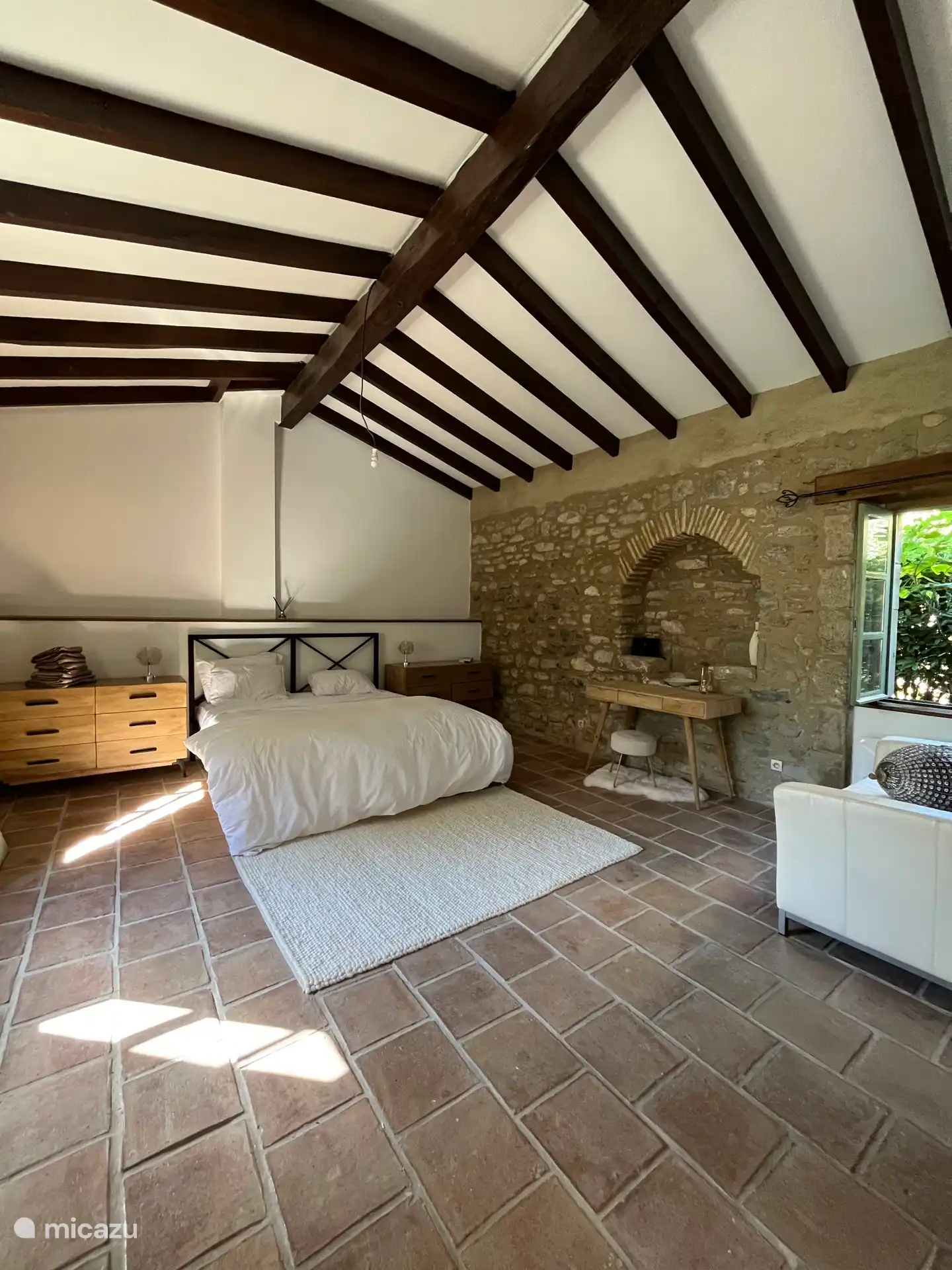 Detalles antiguos en la pared.