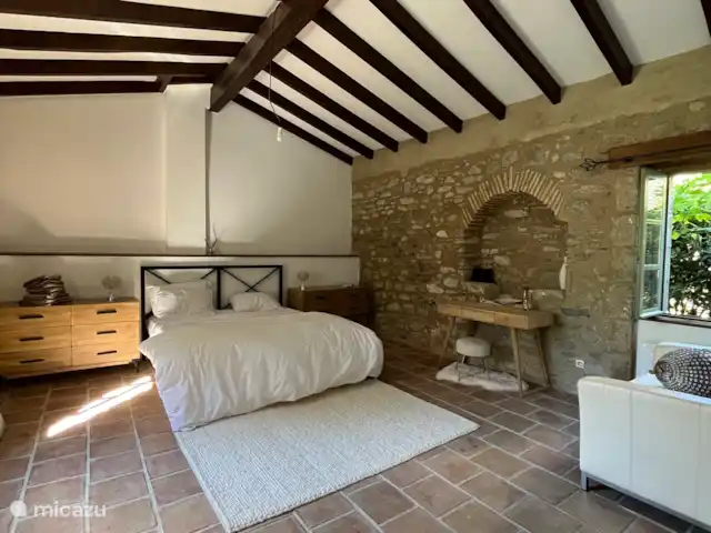 Location de Vacances France, Aude, Alzonne, villa - Maisons du Parc au Domaine le Puget Des détails anciens dans le mur.